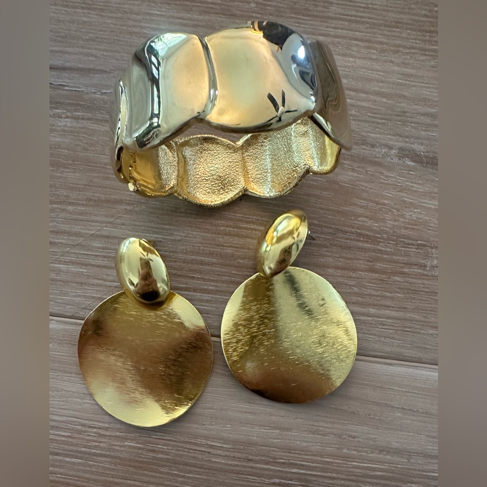 80s Large Disc Dangle Earrings with Clamp Bracelet